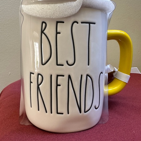 Rae Dunn Peanuts BEST FRIENDS Ceramic Mug With Snoopy and Woodstock Topper. - Picture 8 of 9